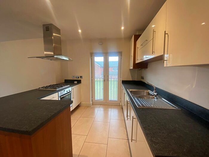 2 Bedroom Flat To Rent In Brookfield House, South Parade, Sutton Coldfield, B72