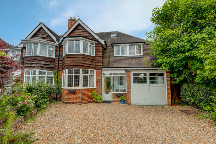 5 Bedroom Semi-Detached House To Rent In Milverton Road, Knowle, B93