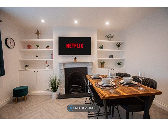 2 Bedroom Flat To Rent In Weston Grove, Bromley, BR1