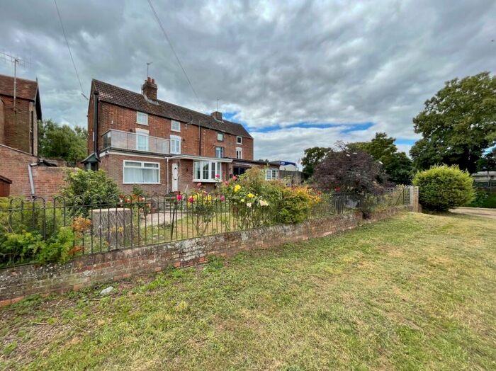 2 Bedroom Cottage To Rent In Maud Hale Cottages, Abingdon, OX14