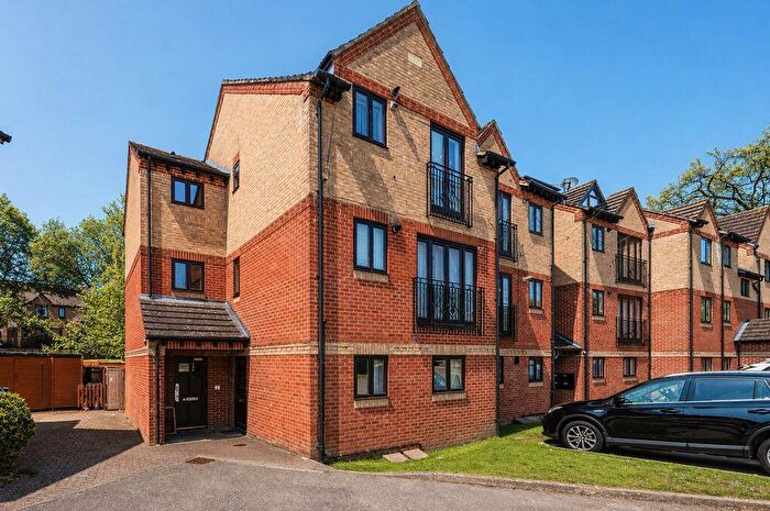 2 Bedroom Flat For Sale In The Dale, Oxford, OX3