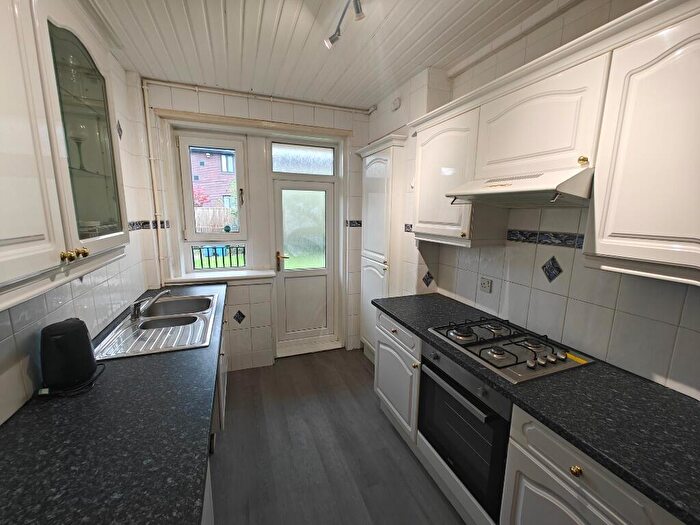 3 Bedroom Flat To Rent In Maryhill Road, Glasgow, G20