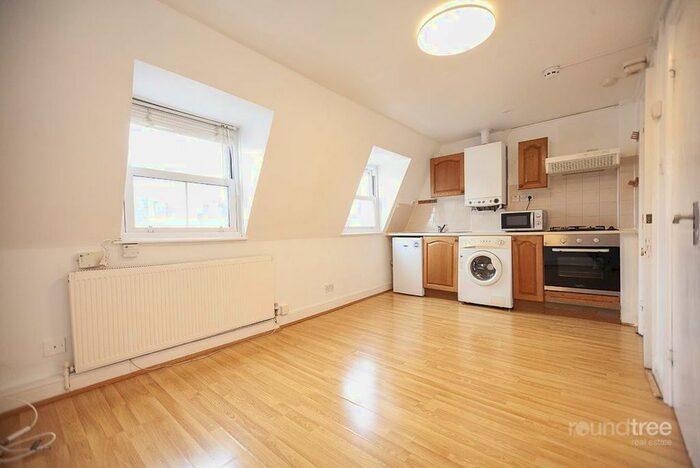 1 Bedroom Flat To Rent In Kentish Town Road, Camden Town, NW1