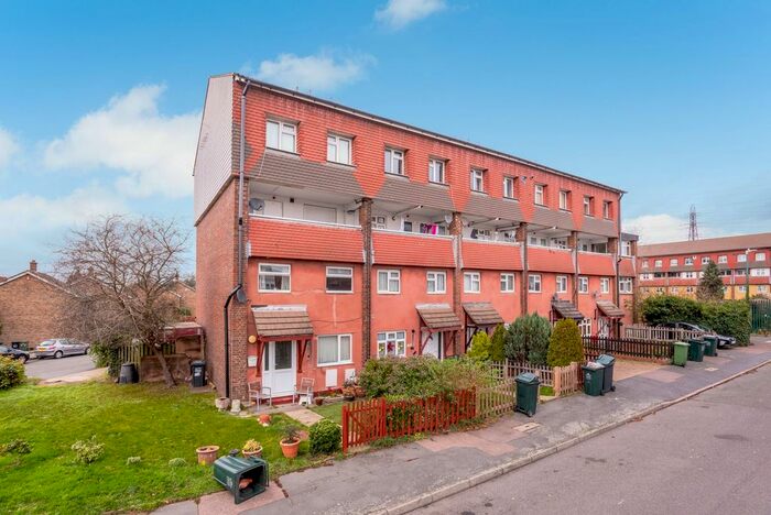 1 Bedroom Flat To Rent In Alamein Gardens, Dartford, DA2
