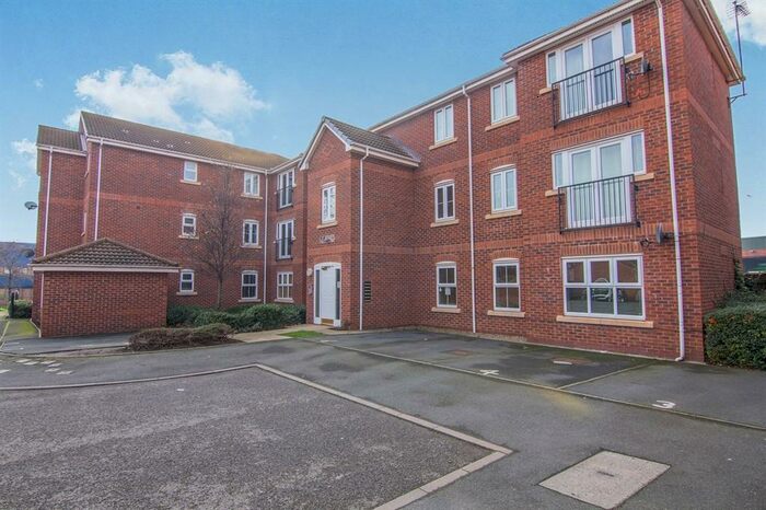 2 Bedroom Apartment To Rent In Blackwater Court, Wilnecote, Tamworth, B77
