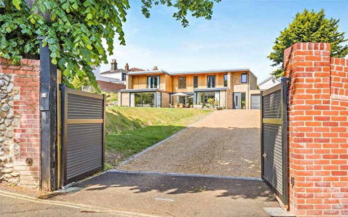 4 Bedroom Detached House For Sale In Southgate Lane, Norwich, Norfolk, NR1