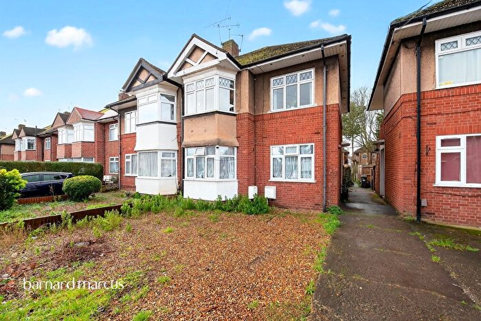2 Bedroom Maisonette For Sale In Marlborough Road, Feltham, TW13