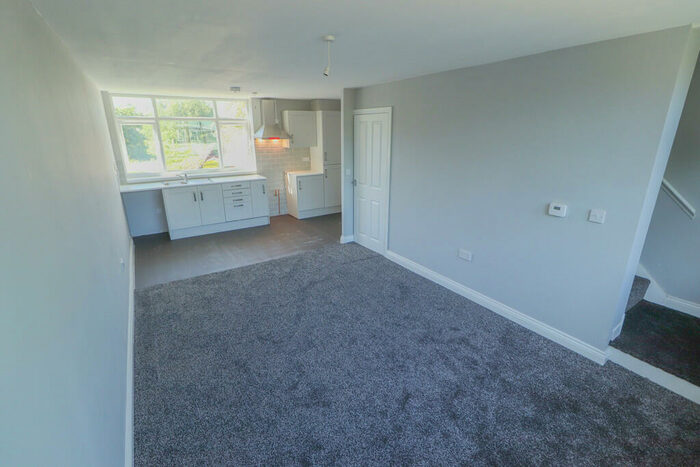 2 Bedroom Flat To Rent In Darnford Close, Walsgrave, Coventry, CV2