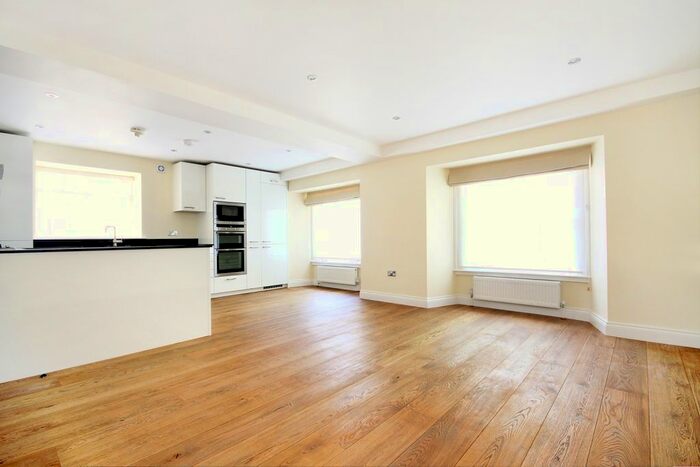 2 Bedroom Flat To Rent In Bryanston Square, London, W1H