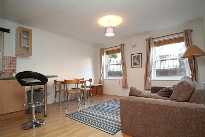 1 Bedroom Flat To Rent In Tomlins Grove, London, E3