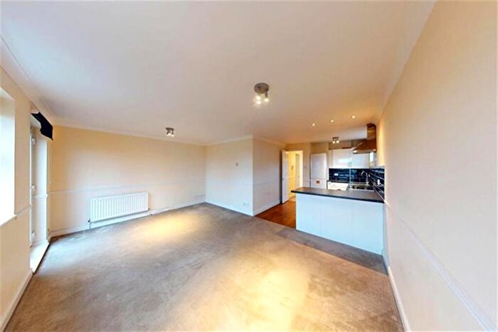 2 Bedroom Apartment To Rent In Oakleighs, High Road, Woodford Green, IG8