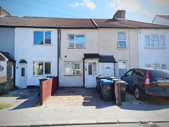 2 Bedroom Terraced House For Sale In Sumner Road, Croydon, CR0