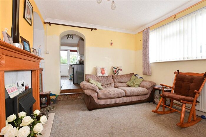 2 Bedroom End Of Terrace House For Sale In Horsebridge Hill, Newport, Isle Of Wight, PO30