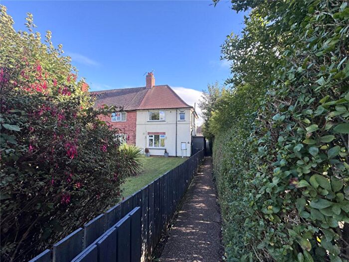 3 Bedroom Property For Sale In Minver Crescent, Nottingham, Nottinghamshire, NG8
