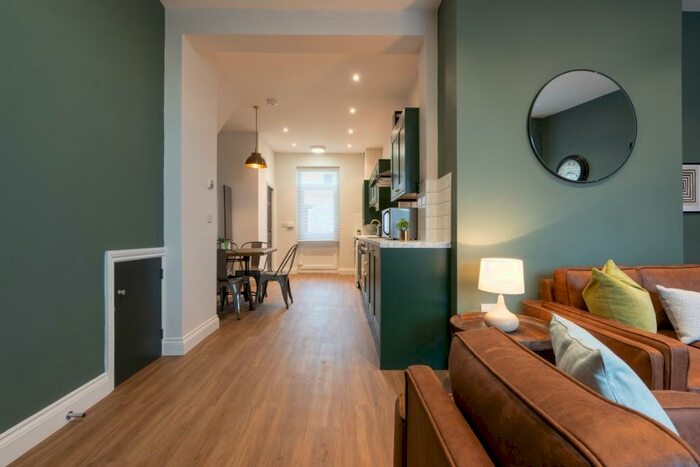 6 Bedroom Terraced House To Rent In Beaconsfield Street, Newcastle Upon Tyne, NE4