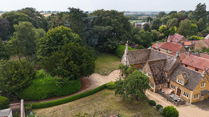 6 Bedroom Detached House For Sale In Chapel Lane, Wymondham, Melton Mowbray, LE14