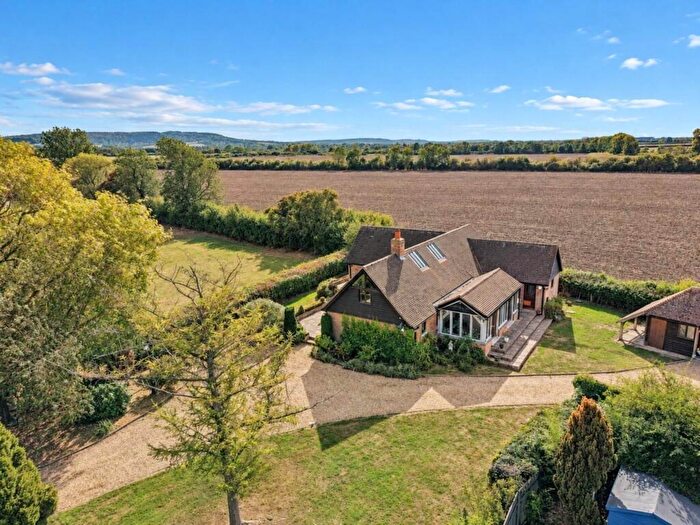 4 Bedroom Detached House For Sale In Astrope, Hertfordshire, HP23