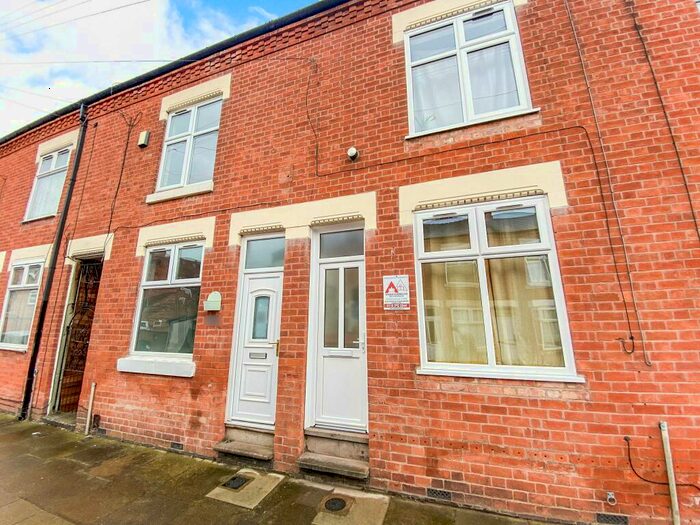 2 Bedroom House To Rent In Henton Road, Leicester, LE3