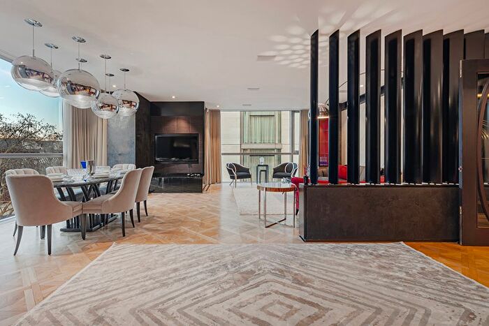 4 Bedroom Flat To Rent In Knightsbridge, London, SW7