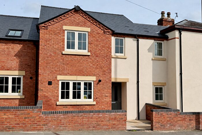 3 Bedroom Terraced House For Sale In Salop Road, Oswestry, Shropshire, SY11