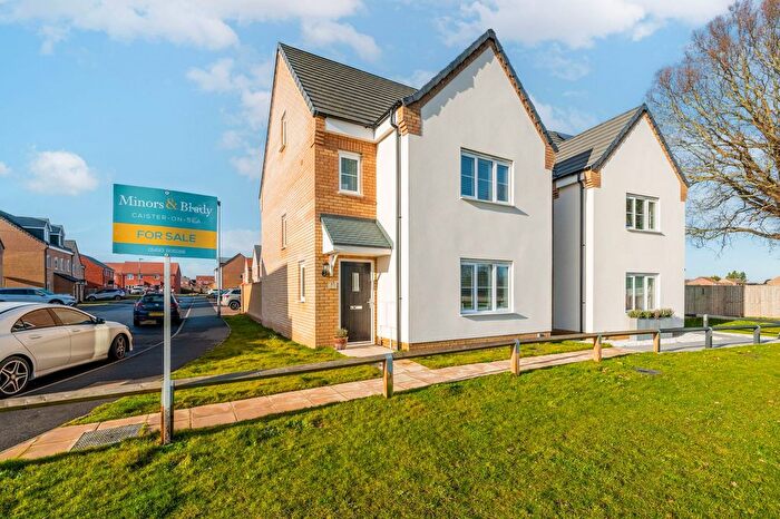 4 Bedroom Detached House For Sale In Bellamy Drive, Bradwell, NR31