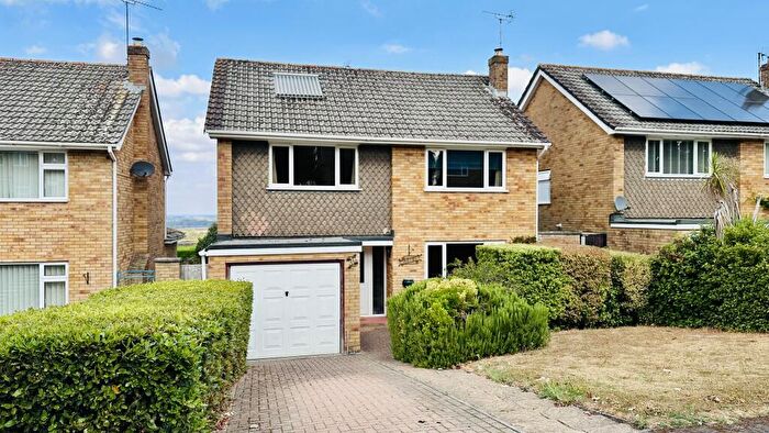 3 Bedroom Detached House For Sale In Bydemill Gardens, Highworth, SN6