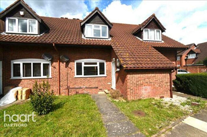 3 Bedroom Terraced House To Rent In Knights Manor Way, Dartford, DA1