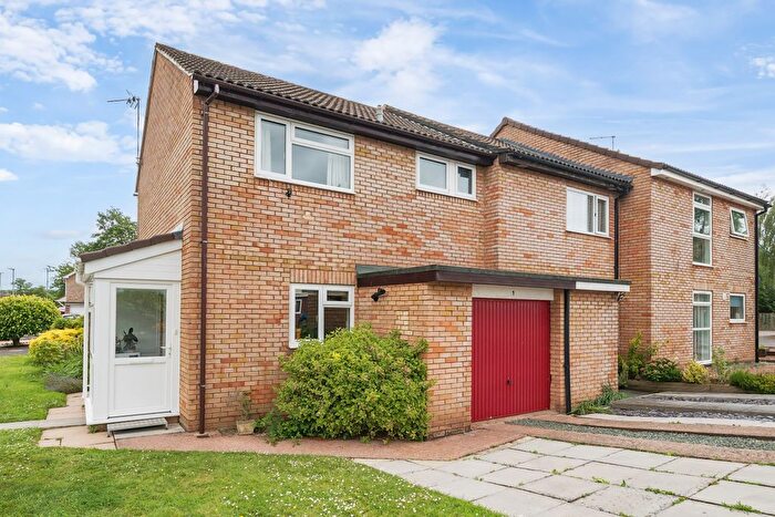 3 Bedroom Semi-Detached House For Sale In Newbarn Park Road, Taunton, TA1