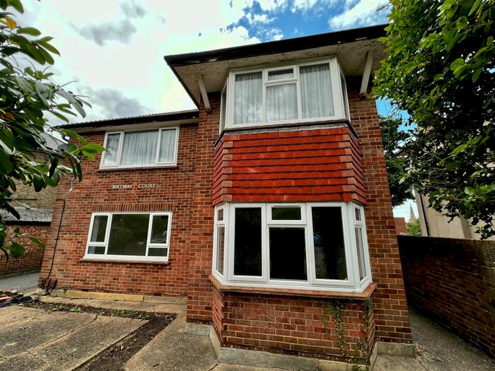 1 Bedroom Flat To Rent In Springfield Road, Wallington, SM6