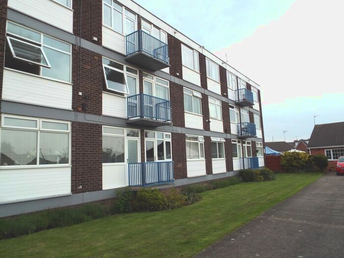 2 Bedroom Flat To Rent In Beatty House, Compass Road, Hull, HU6