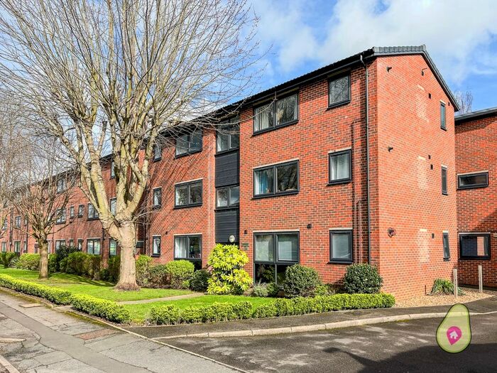 1 Bedroom Flat To Rent In Lennox House, Ray Park Avenue, Maidenhead, Berkshire, SL6
