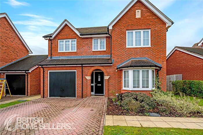 4 Bedroom Detached House For Sale In Sawdy Drive, Aston Clinton, Aylesbury, Buckinghamshire, HP22