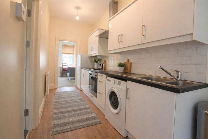 3 Bedroom Flat To Rent In Whitchurch Road, Heath, Cardiff, CF14