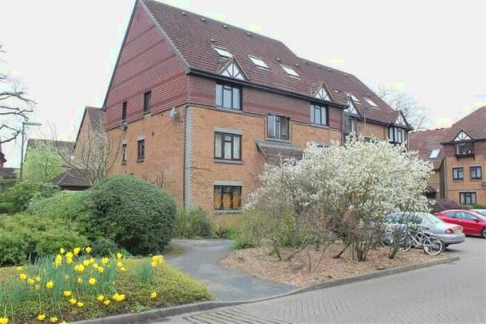 Property To Rent In Oriental Road, Woking, GU22