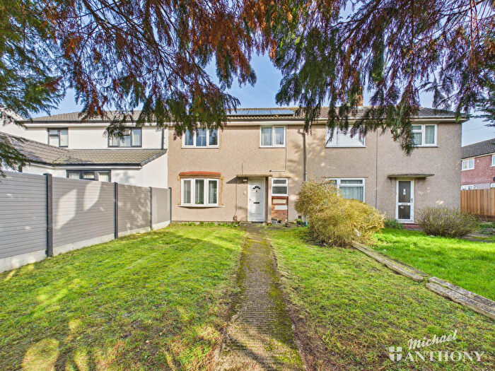 3 Bedroom Terraced House For Sale In Belgrave Road, Aylesbury, HP19