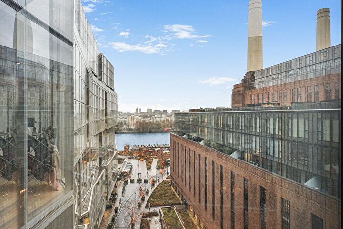 2 Bedroom Flat For Sale In Circus Road West, Vauxhall, SW11