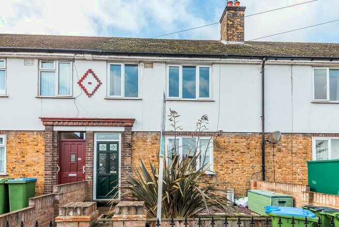 3 Bedroom Terraced House To Rent In Bramhope Lane, London, SE7