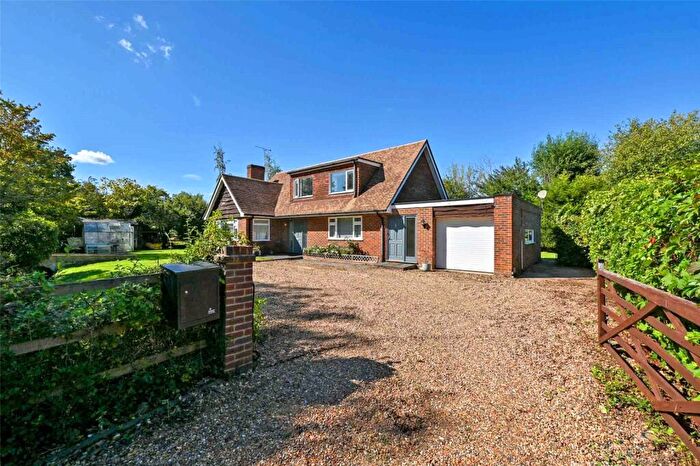 4 Bedroom Detached House For Sale In Fifield Road, Fifield, Maidenhead, Berkshire, SL6