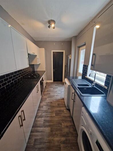 2 Bedroom Apartment To Rent In Rothbury Terrace, Newcastle Upon Tyne, NE6