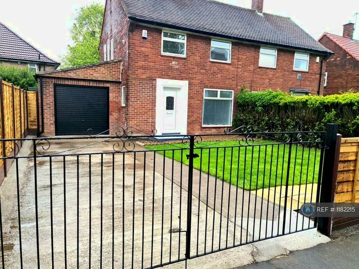 2 Bedroom Semi-Detached House To Rent In Hansby Bank, Leeds, LS14