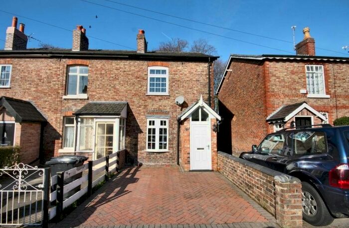 2 Bedroom End Of Terrace House To Rent In Park Road, Wilmslow, Cheshire, SK9