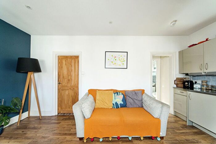 1 Bedroom Flat For Sale In Lancaster Road, Brighton, BN1