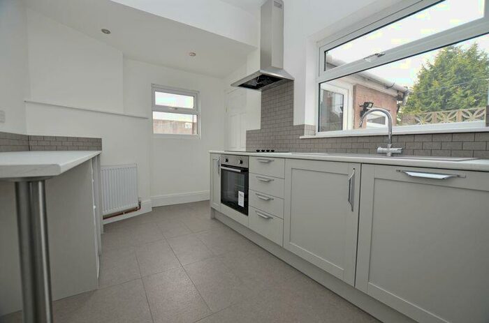 1 Bedroom Flat To Rent In High Street, Lye, Stourbridge, DY9