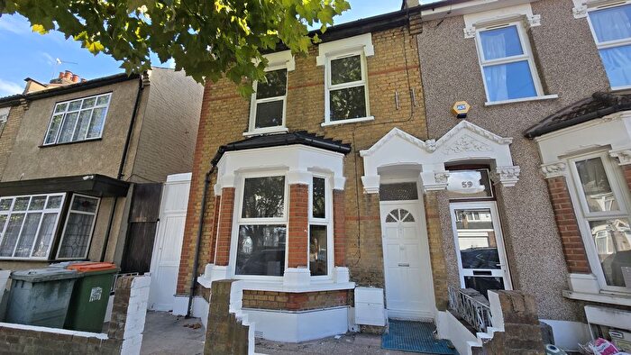 3 Bedroom End Of Terrace House To Rent In Mortimer Road, London, London, E6
