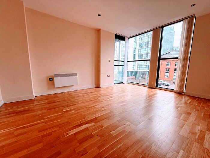2 Bedroom Apartment To Rent In Hill Quays, Southern Gateway, M15