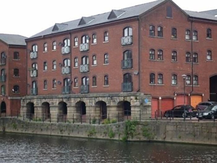 1 Bedroom Flat To Rent In Riverside Court, The Calls, Leeds, LS1