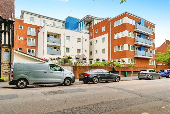 1 Bedroom Flat For Sale In Palmerston Road, Southampton, Hampshire, SO14