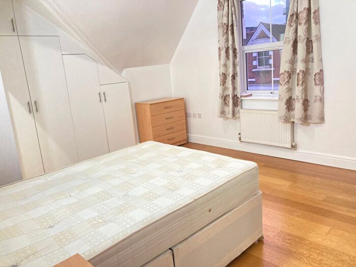 3 Bedroom Flat To Rent In Very Near Dickens Yard Area, Ealing Broadway Central Area, W5