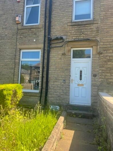 3 Bedroom Terraced House To Rent In Birkby Hall Road, Birkby, Huddersfield, HD2