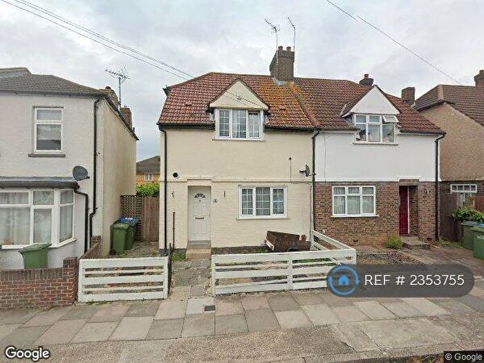 3 Bedroom End Of Terrace House To Rent In Lannoy Road, New Eltham, SE9